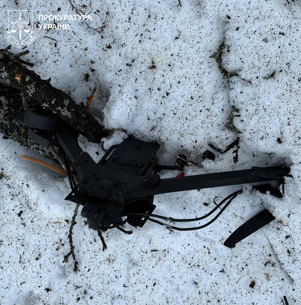 Новая угроза? Что означает появление дрона на оптоволокне в небе над Харьковом